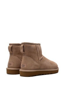 Ugg Australia Classic Mini II boots - Img 2