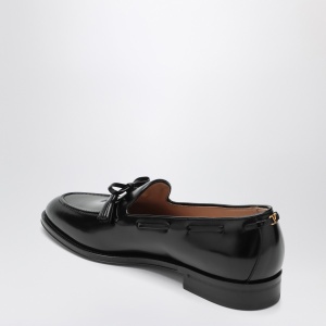 Valentino Garavani Bowshire loafers in black glossy calfskin - Img 2