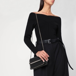 Valentino Garavani Pouch with black Rockstud chain - Img 2