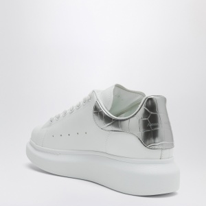 Alexander McQueen Oversize sneakers white/silver croc - Img 2