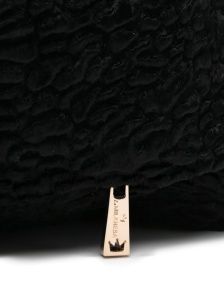 La Milanesa Textured triangular shoulder bag - Img 2