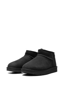 UGG Australia Boots Black - Img 4