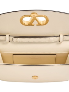 Valentino Garavani Vain Clutch in Shiny Calfskin - Img 4