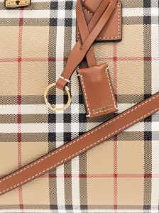 Burberry Medium bowling bag - Img 3
