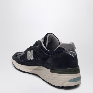 New Balance Made in UK 991v2 Sneakers in Navy Blue - Img 2
