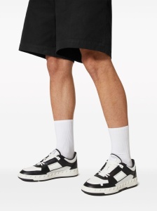 Valentino Garavani Low Top Freedots Sneaker In Calfskin - Img 3