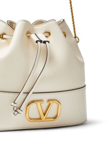 Valentino Garavani Mini Bucket Bag With Chain Vlogo Signature In Nappa Leather - Img 2