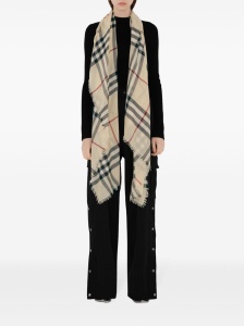 Burberry Check wool scarf - Img 4