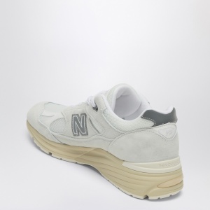 New Balance Made in UK 991v2 Sneakers in White - Img 2