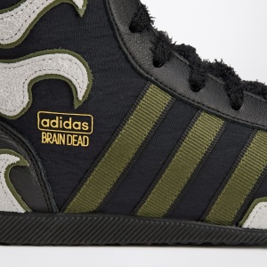 adidas x Brain Dead Sneaker Japan High Core Black/Crystal White/Gold Metallic - Img 2