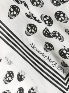 Alexander McQueen Skull wool scarf - Img 2