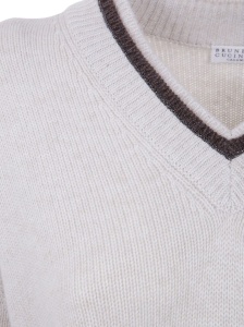 Brunello Cucinelli V-neck cashmere sweater - Img 3