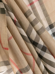 Burberry Check wool and silk scarf - Img 2