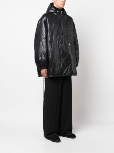 Saint Laurent Cassandre logo-embossed hooded raincoat - Img 4