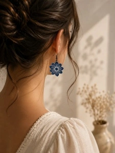 Cercei Floare Albastră – Ușori | Design Floral Elegant