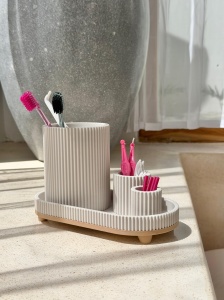 Organizator baie printat 3D – Suport modern pentru periuțe și accesorii de baie