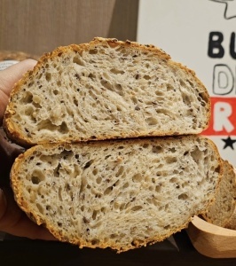 Pâine cu maia și semințe (700g)