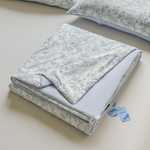 Pilotă de Vară Răcoroasă Premium cu Tehnologie Cooling Touch – 200x230 cm + 2 Fețe de Pernă 50x70 cm - Img 3