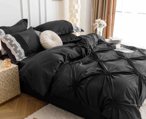 Set lenjerie de pat premium, cu inimioare brodate, 6 piese - Img 2