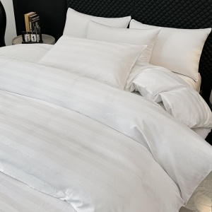 Lenjerie de Pat 100% Bumbac, Damasc Deluxe Hotelier, 6 Piese, Cearceaf cu Elastic 180x200 cm, Husă Pilotă 200x230 cm, Alb - Img 3