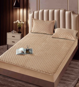 Husa tip topper din catifea 180x200cm + 2 fete de perna
