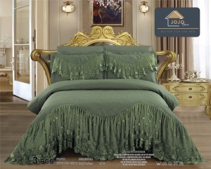 Cuvertură matlasată cu volănașe și broderie, 3 piese