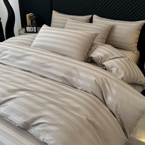 Lenjerie de Pat 100% Bumbac, Damasc Deluxe, 6 Piese, Cearceaf cu Elastic 180x200 cm, Husă Pilotă 200x230 cm, Bej - Img 4