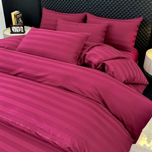 Lenjerie de Pat 100% Bumbac, Damasc Deluxe, 6 Piese, Cearceaf cu Elastic 180x200 cm, Husă Pilotă 200x230 cm, Visiniu - Img 4