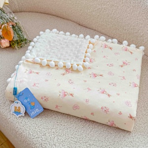 Pătură pentru Bebeluși și Copii cu Ciucurei, 100x150 cm, Față 100% Bumbac, Verso Poliester, in cutie cadou - Img 3