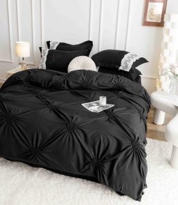 Set lenjerie de pat premium, cu inimioare brodate, 6 piese - Img 3