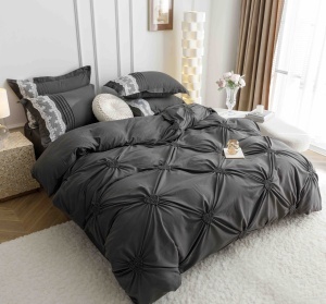 Set lenjerie de pat premium, cu inimioare brodate, 6 piese - Img 4