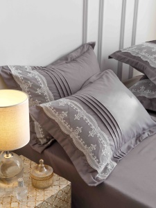 Set lenjerie de pat premium, cu inimioare brodate, 6 piese - Img 5