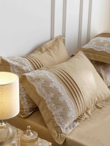 Set lenjerie de pat premium, cu inimioare brodate, 6 piese - Img 3