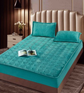 Husa tip topper din catifea 180x200cm + 2 fete de perna