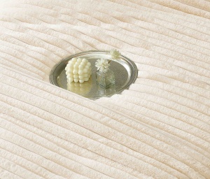 Set lenjerie de pat cocolino extra pufoasa cu pilota inclusa, blanita artificiala de iepure, 6 piese. cu elastic - Img 3