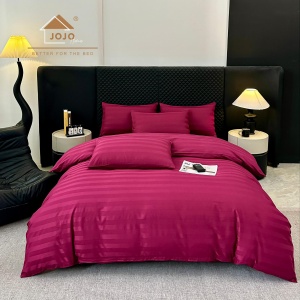 Lenjerie de Pat 100% Bumbac, Damasc Deluxe, 6 Piese, Cearceaf cu Elastic 180x200 cm, Husă Pilotă 200x230 cm, Visiniu - Img 2