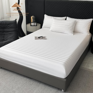 Lenjerie de Pat 100% Bumbac, Damasc Deluxe Hotelier, 6 Piese, Cearceaf cu Elastic 180x200 cm, Husă Pilotă 200x230 cm, Alb - Img 5