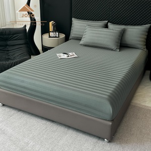 Lenjerie de Pat 100% Bumbac, Damasc Deluxe, 6 Piese, Cearceaf cu Elastic 180x200 cm, Husă Pilotă 200x230 cm, Verde Maslina - Img 5