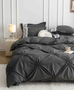 Set lenjerie de pat premium, cu inimioare brodate, 6 piese - Img 2