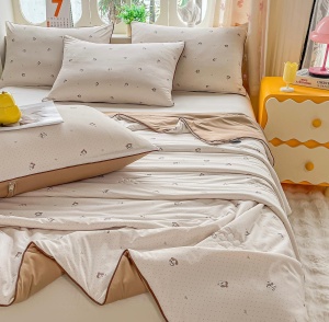 Pilotă de Vară Răcoroasă Premium cu Tehnologie Cooling Touch – 200x230 cm + 2 Fețe de Pernă 50x70 cm - Img 4