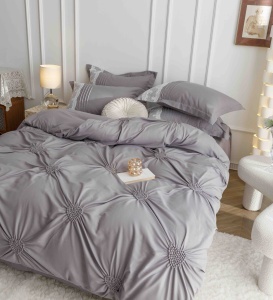 Set lenjerie de pat premium, cu inimioare brodate, 6 piese - Img 3