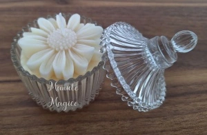 Lumânare artizanală în recipient de sticlă cu capac 🌸 - Img 2