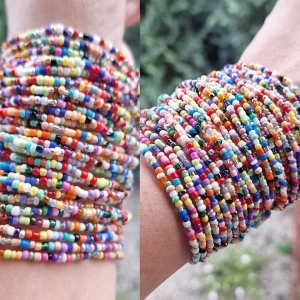 Mărțișor 1 buc Brățară multicoloră din mărgele de nisip - Img 3
