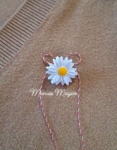 🌸 Mărțișor mini margaretă, lucrat manual din lut polimeric 🌸 - Img 2