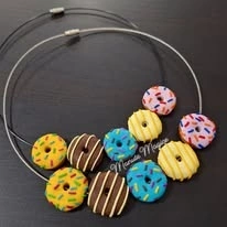 Colier "Donuts Party" – Bijuterie Handmade cu Gogoși Colorate - Img 2