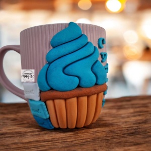 Cănuță personalizată cu brioșă, lucrată manual din lut polimeric 🧁💖 - Img 4