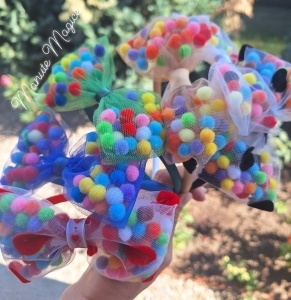 Bentiță cu fundiță din tulle și biluțe colorate -