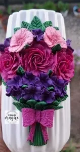 🌺 Vază decorativă cu flori lucrate manual - ''Buchet roz''