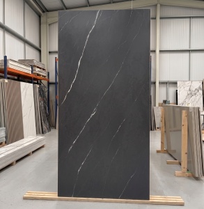 Placă Decorativă PVC cu Aspect de Marmură Neagră cu Nervuri Albe Nero Marquina 2.44 x 1.22m - Img 2