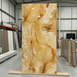 Placă Decorativă Model Marmură Golden Onyx cu Dublu Click 2.80m